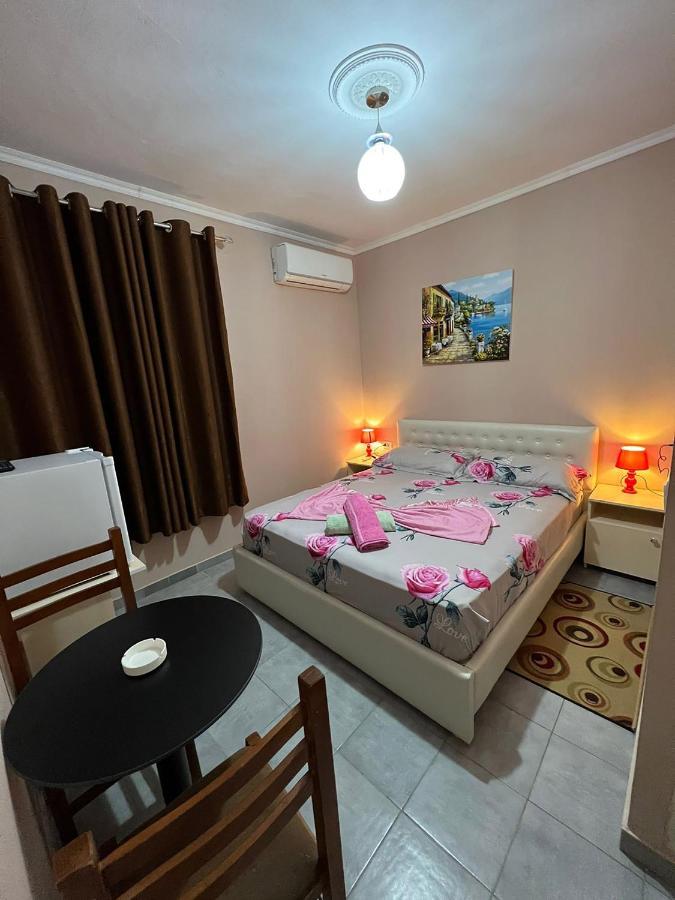 Hotel Ziku Durrës Esterno foto