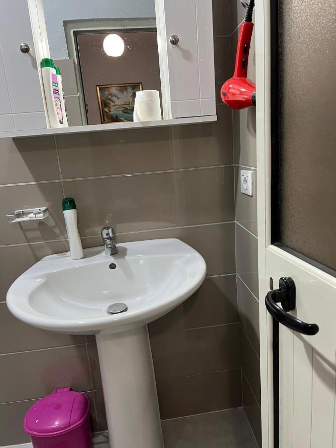 Hotel Ziku Durrës Esterno foto