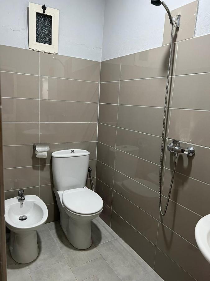 Hotel Ziku Durrës Esterno foto