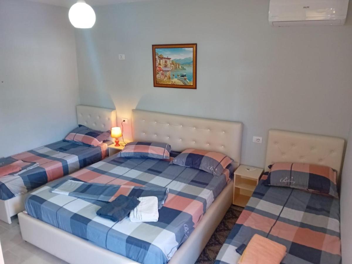 Hotel Ziku Durrës Esterno foto