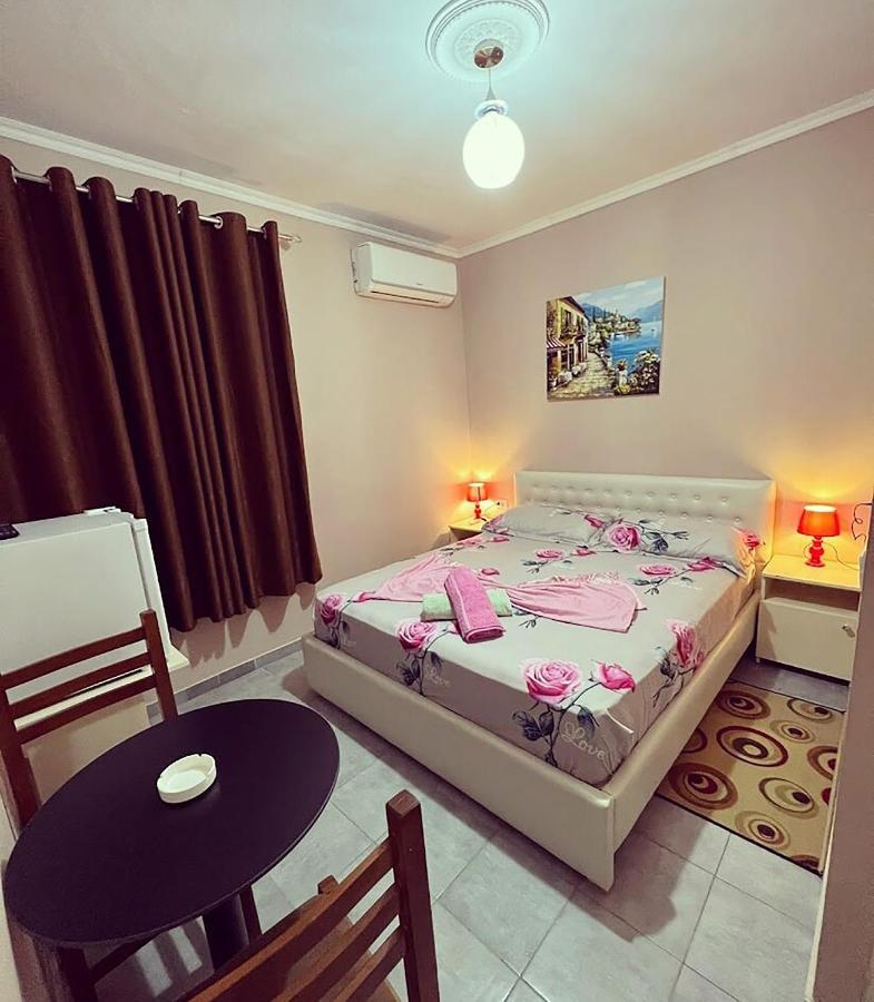 Hotel Ziku Durrës Esterno foto